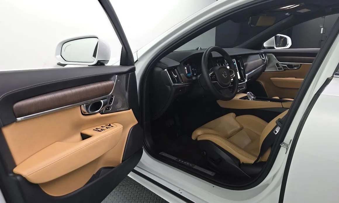 Volvo S90 2024 из KR, фото 4
