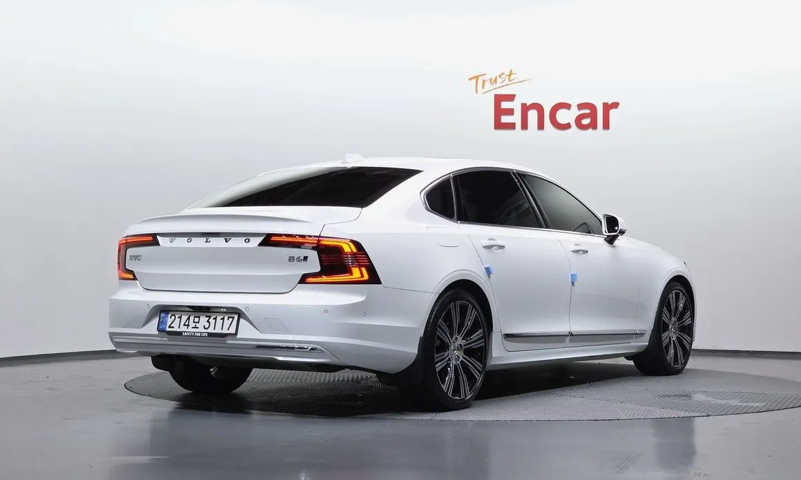 Volvo S90 2024 из KR, фото 8
