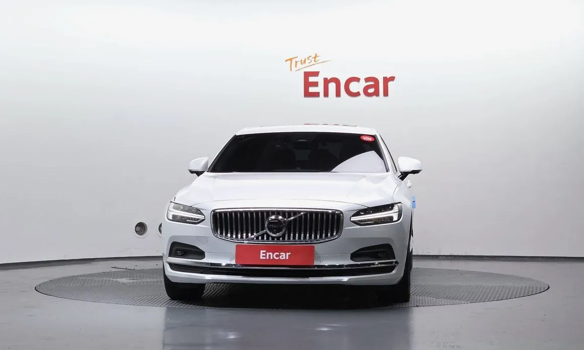 Volvo S90 2024 из KR, фото 3