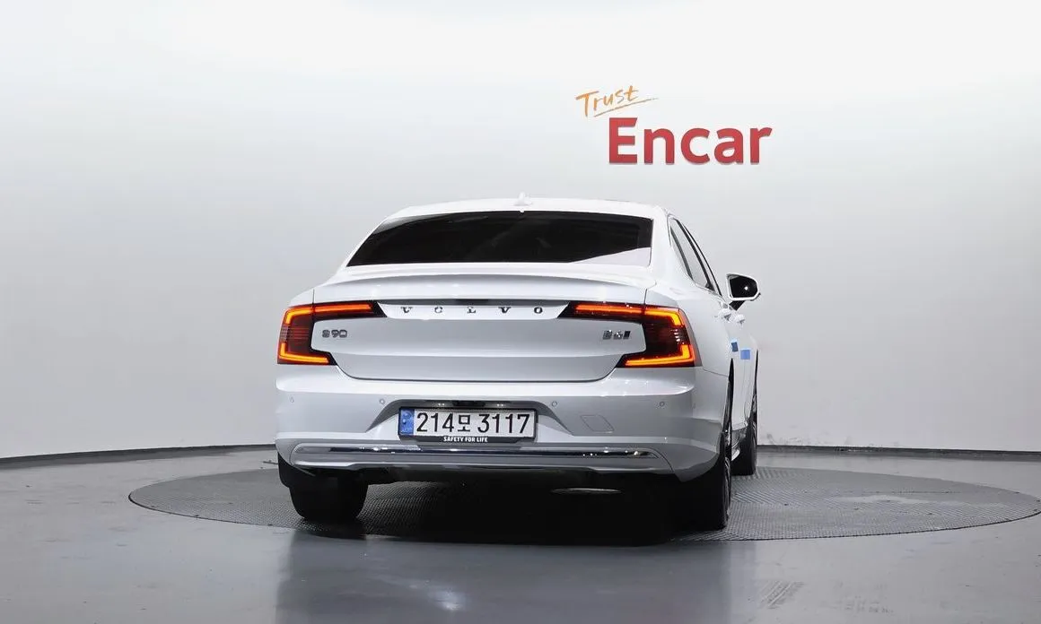 Volvo S90 2024 из KR, фото 5
