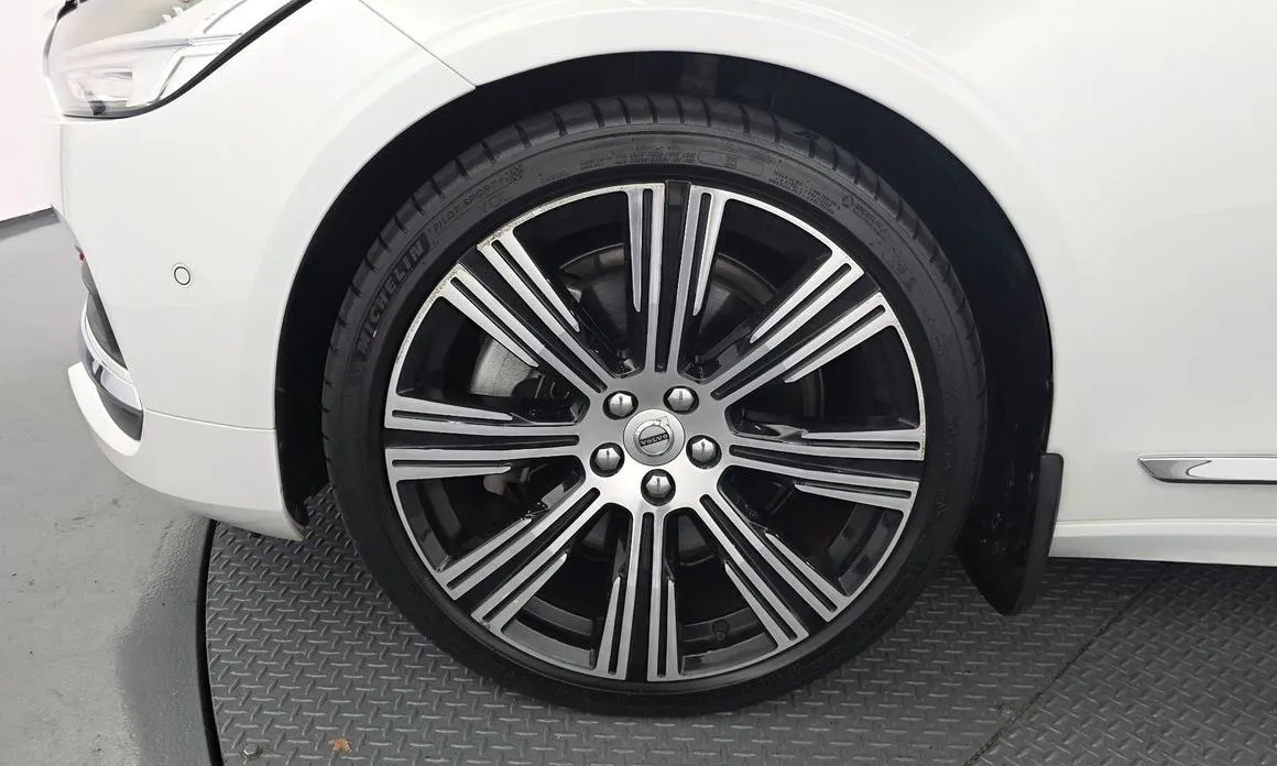Volvo S90 2024 из KR, фото 6