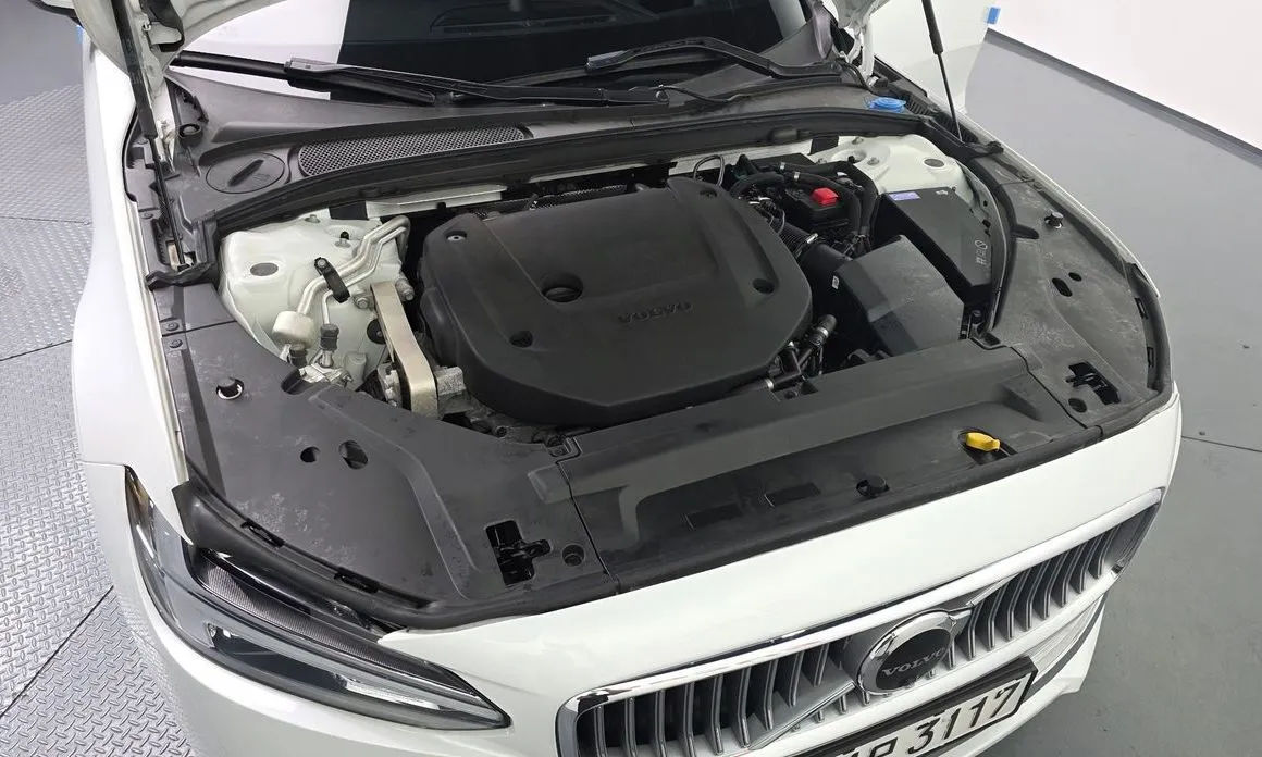 Volvo S90 2024 из KR, фото 10