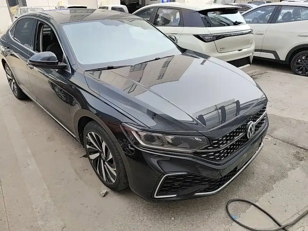 Volkswagen Passat — фото 10