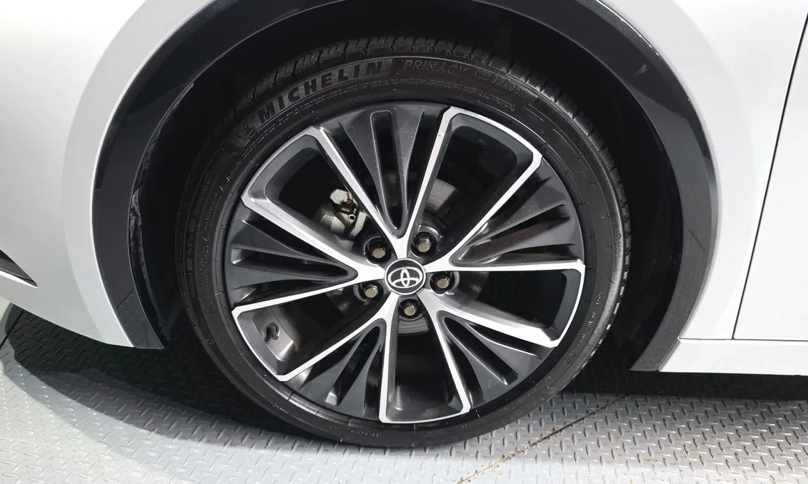 Toyota Prius 2024 из KR, фото 7