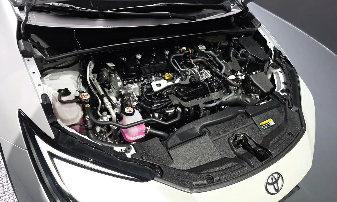 Toyota Prius 2024 из KR, фото 8