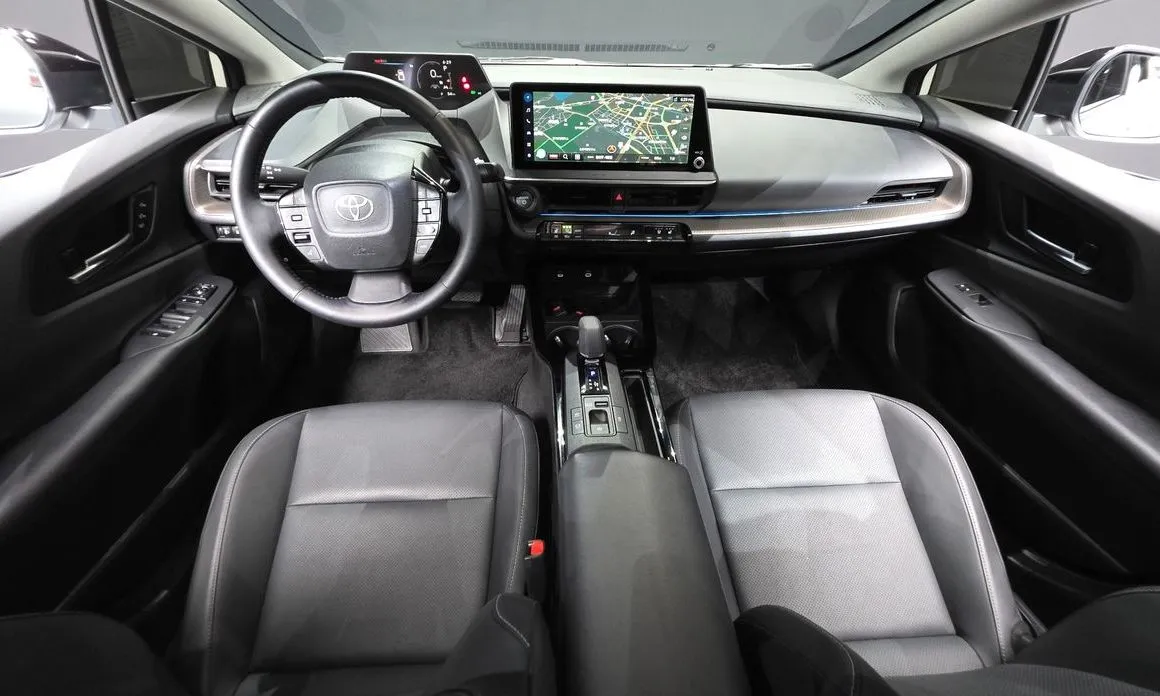 Toyota Prius 2024 из KR, фото 10