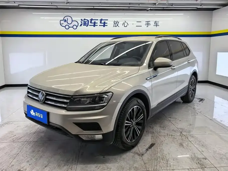 Volkswagen Tiguan L — фото 1