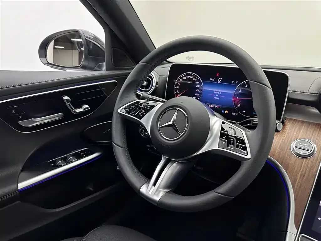 Mercedes-Benz C-Class — фото 10
