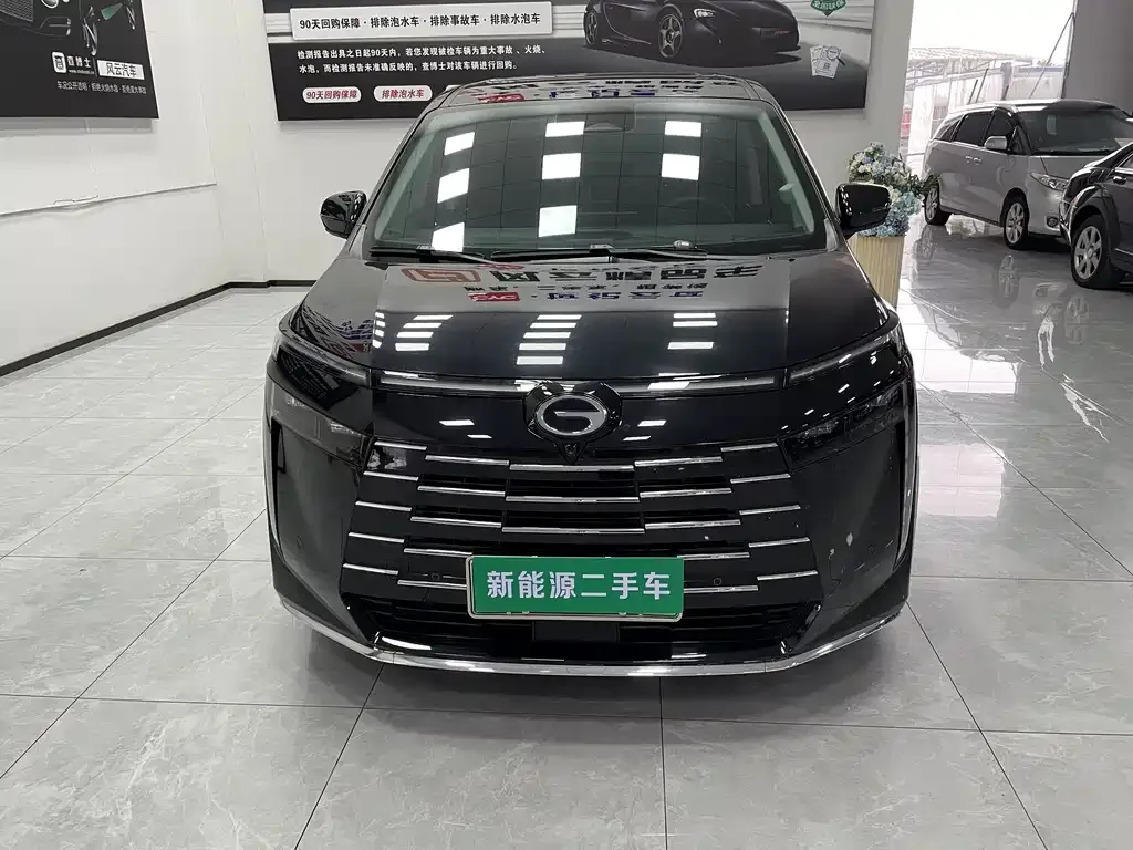 GAC Motor 传祺E8 PHEV — фото 7