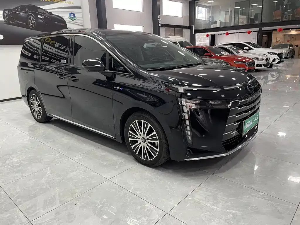 GAC Motor 传祺E8 PHEV — фото 3