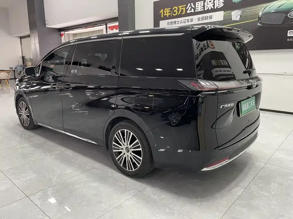 GAC Motor 传祺E8 PHEV — фото 5