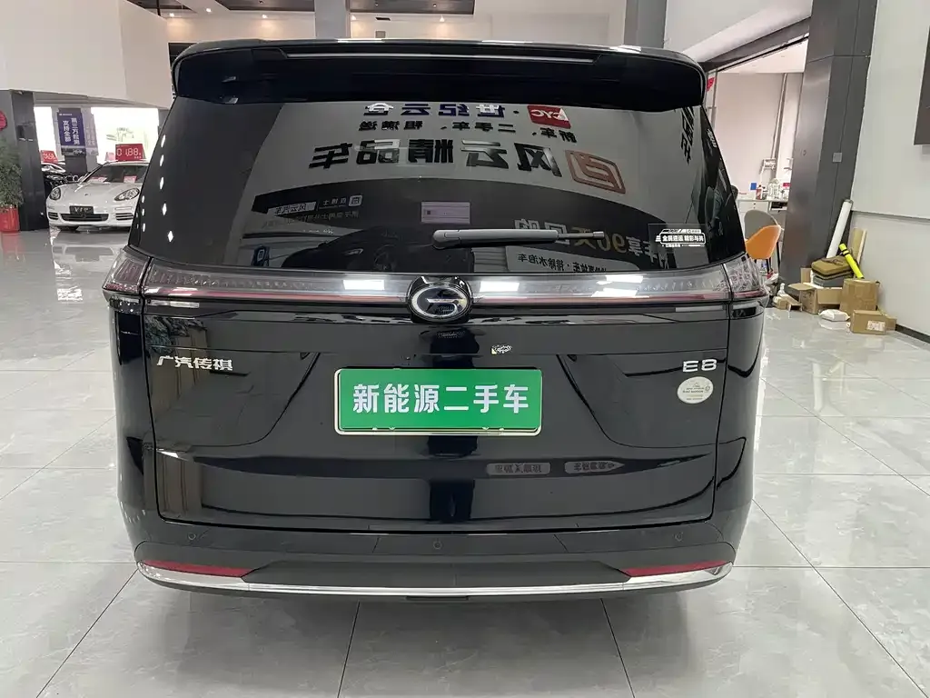 GAC Motor 传祺E8 PHEV — фото 4