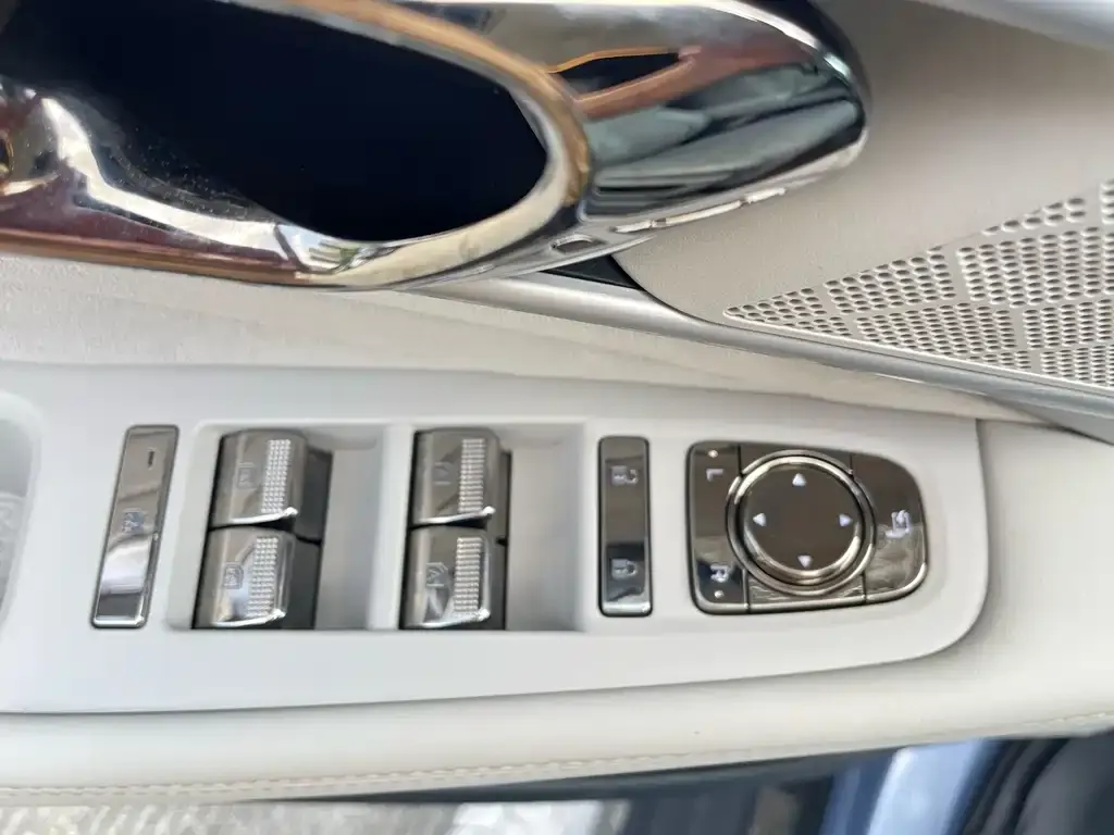GAC Motor Trumpchi GS8 — фото 3