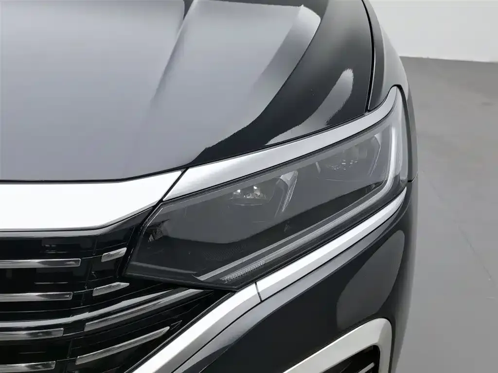 Volkswagen Passat — фото 7