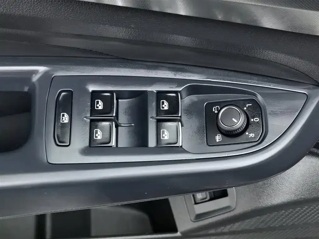 Volkswagen Passat — фото 9