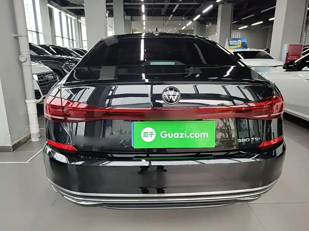 Volkswagen Passat — фото 8