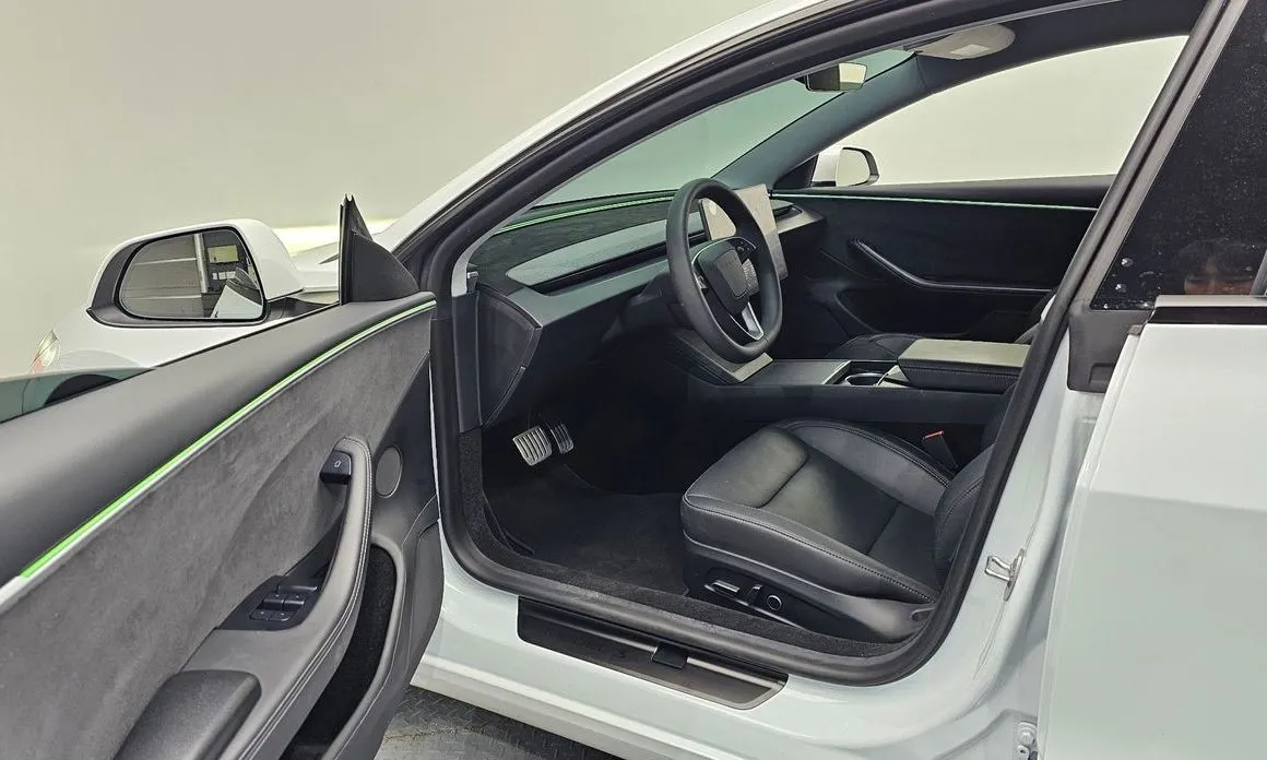 Tesla Model 3 — фото 2