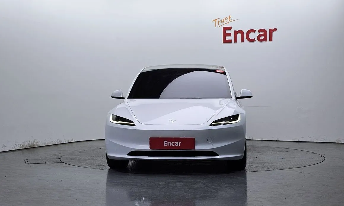 Tesla Model 3 — фото 3