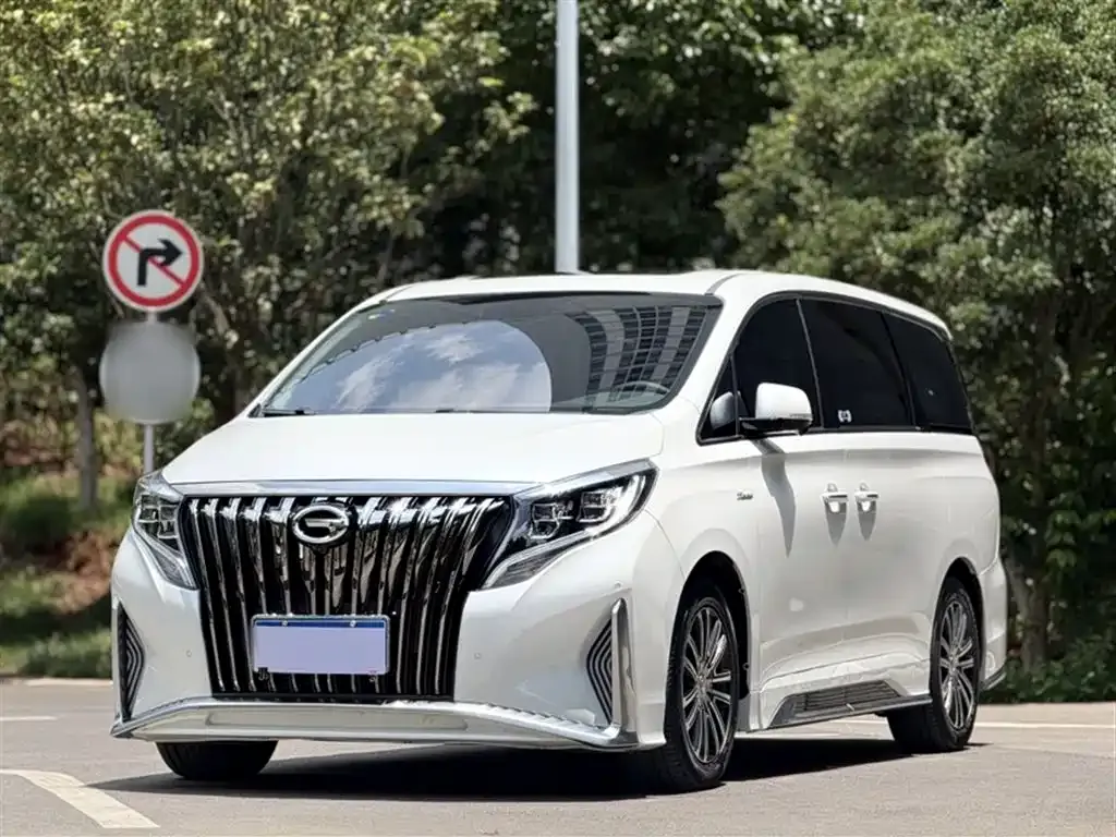 GAC Motor Trumpchi M8 — фото 1