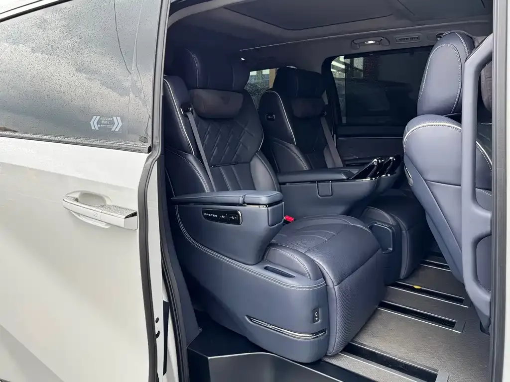 GAC Motor Trumpchi M8 — фото 8