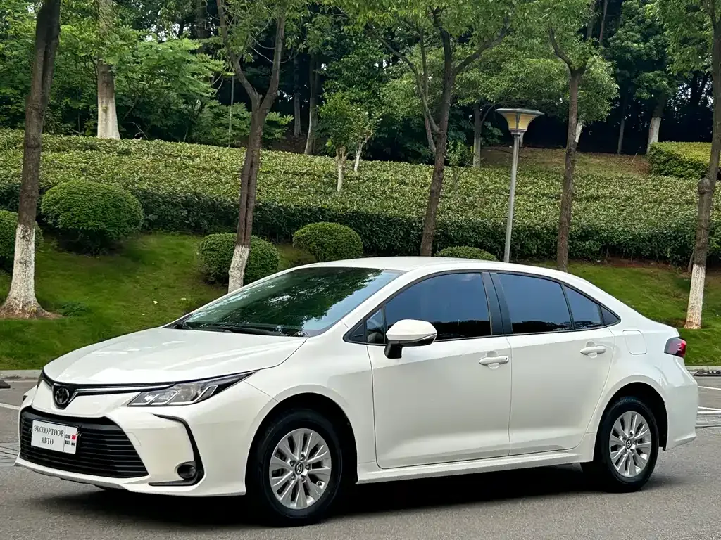 Toyota Corolla — фото 3