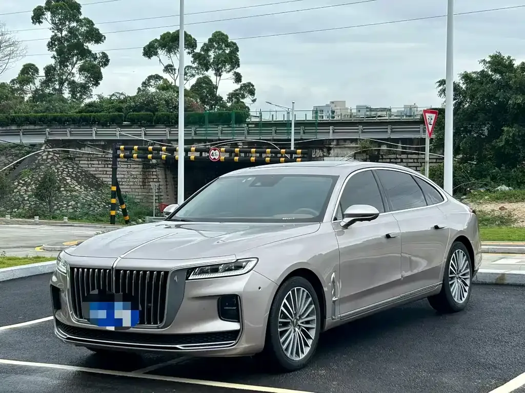 Hongqi H9 — фото 1
