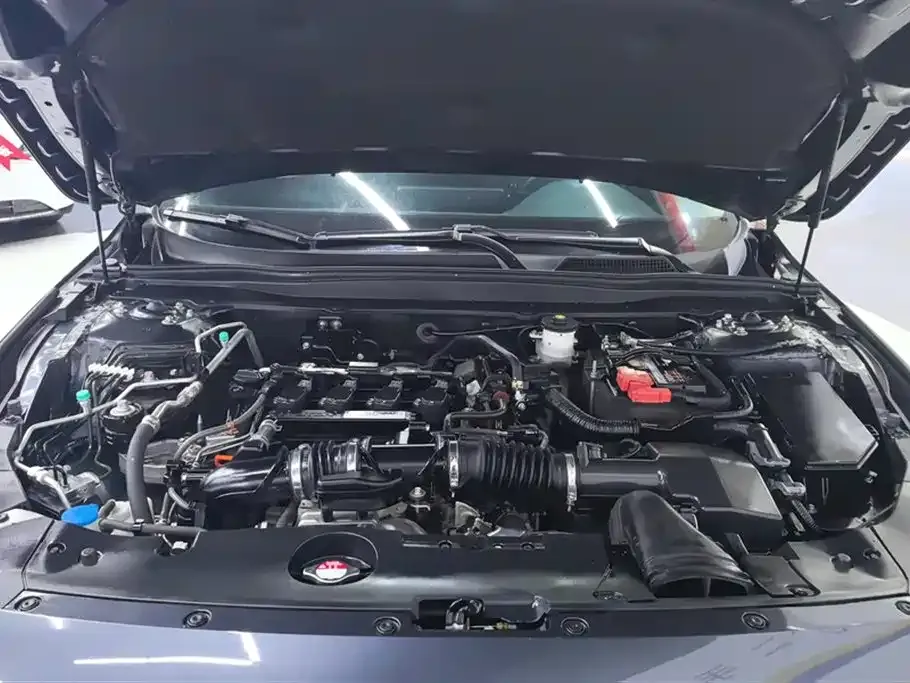 Honda Accord — фото 9