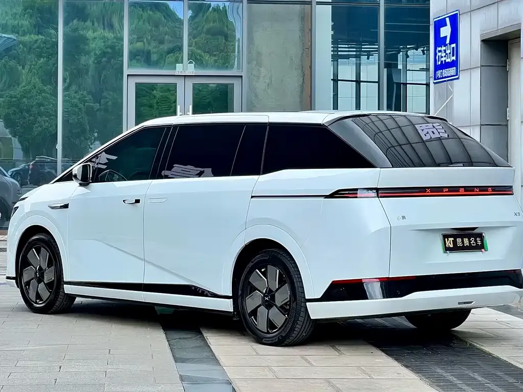 XPeng X9 2024 из CN, фото 3