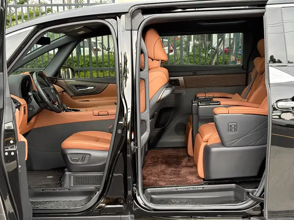 Toyota Vellfire — фото 6