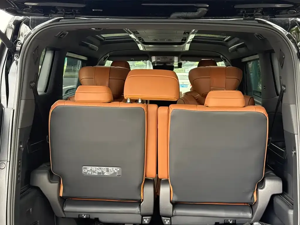 Toyota Vellfire — фото 8