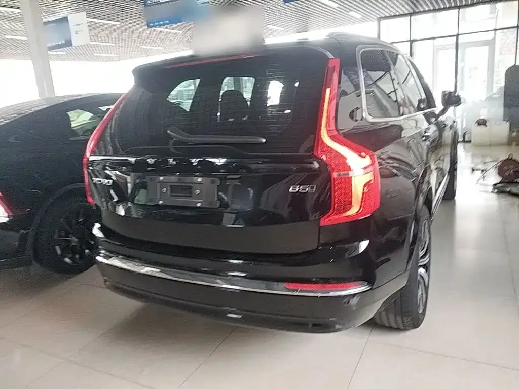 Volvo XC90 — фото 5