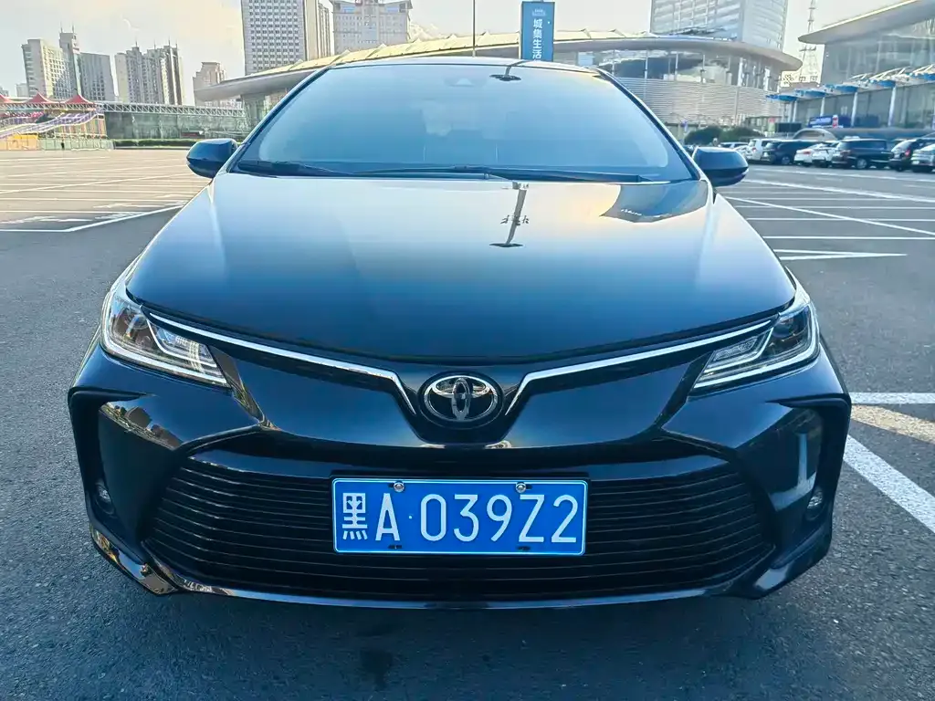 Toyota Corolla — фото 5