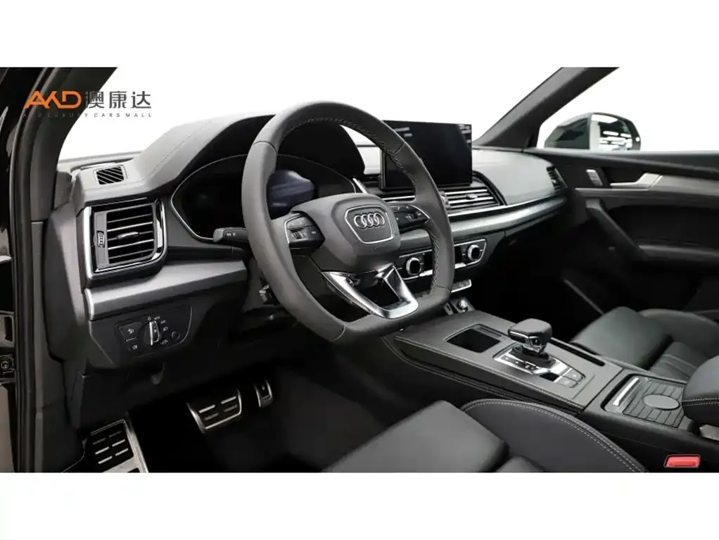 Audi Q5L Sportback — фото 5