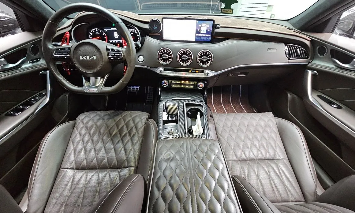 Kia Stinger 2023 из KR, фото 5