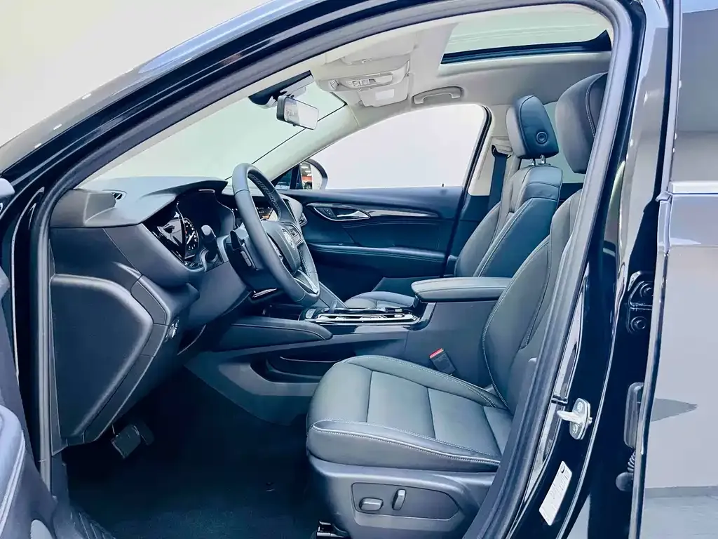 Buick Envision Plus — фото 4