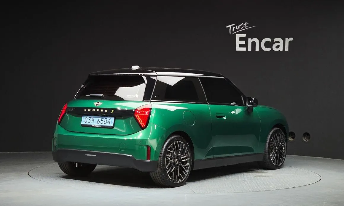 Mini Cooper 2024 из KR, фото 4