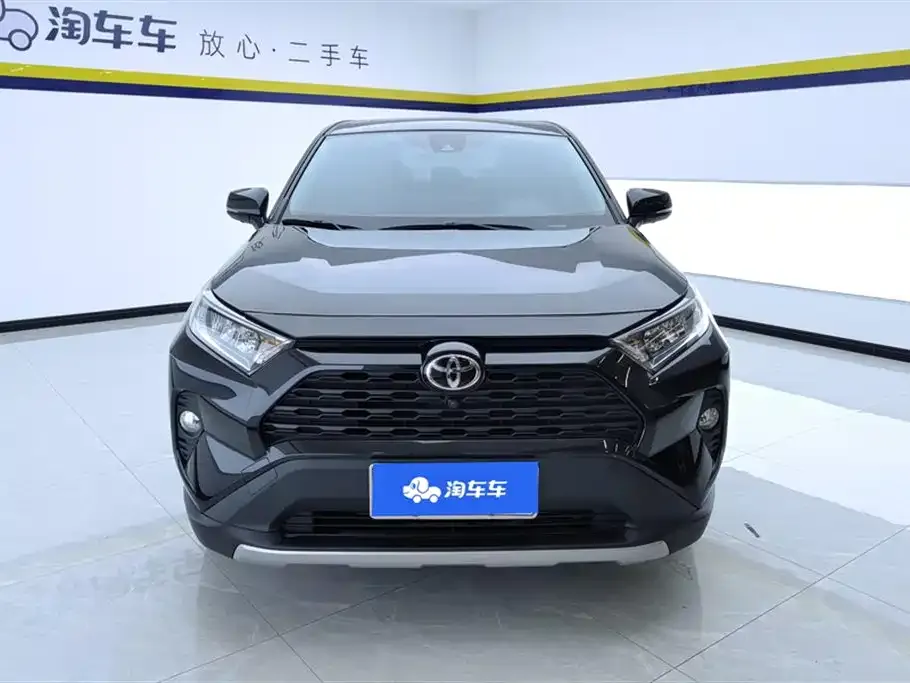Toyota RAV4 — фото 3