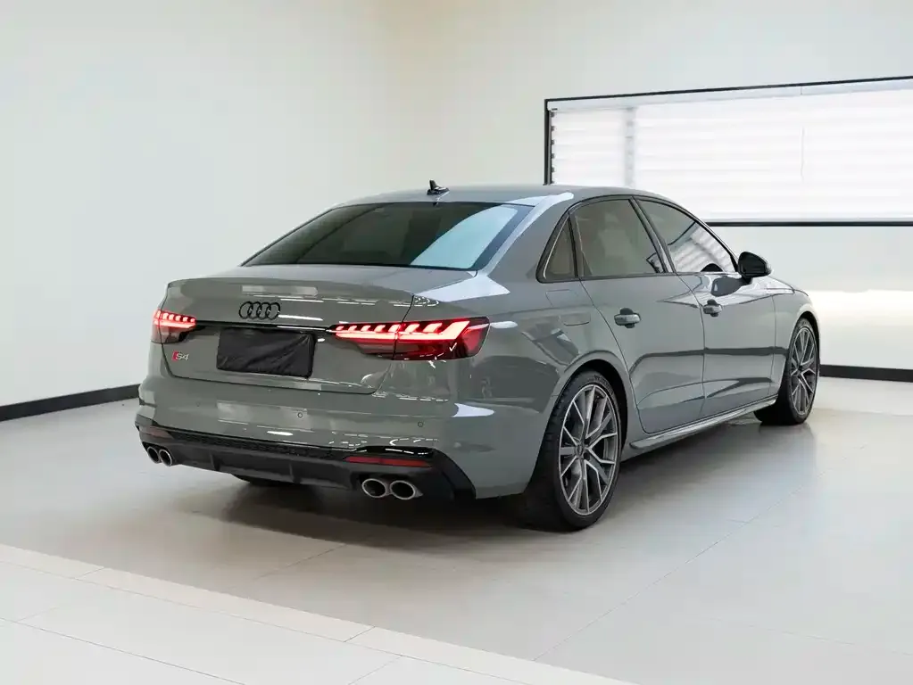 Audi S4 — фото 4