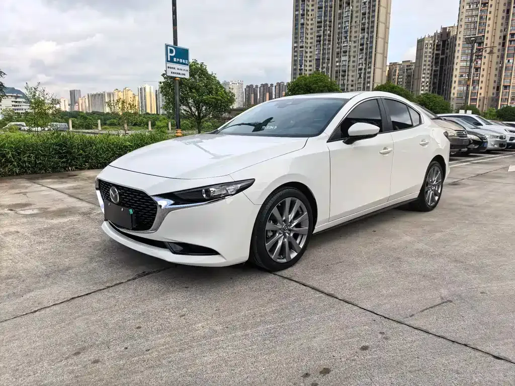 Mazda 3 Axela 2023 из CN, фото 1