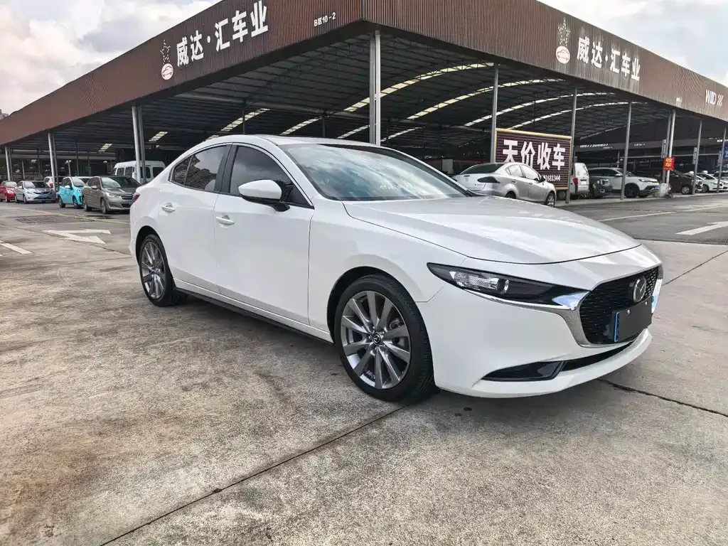 Mazda 3 Axela 2023 из CN, фото 3