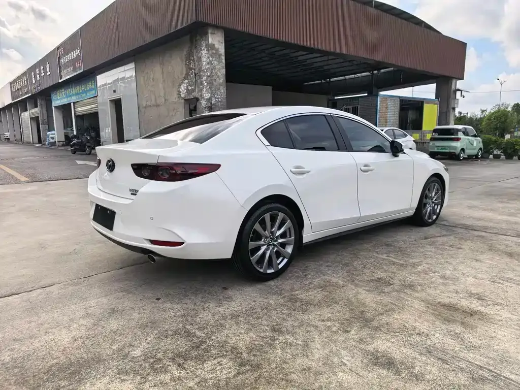 Mazda 3 Axela 2023 из CN, фото 5