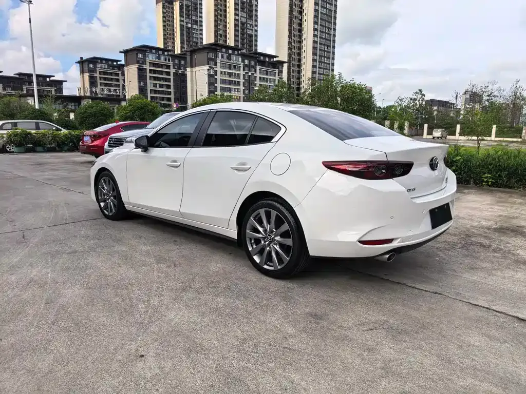 Mazda 3 Axela 2023 из CN, фото 6
