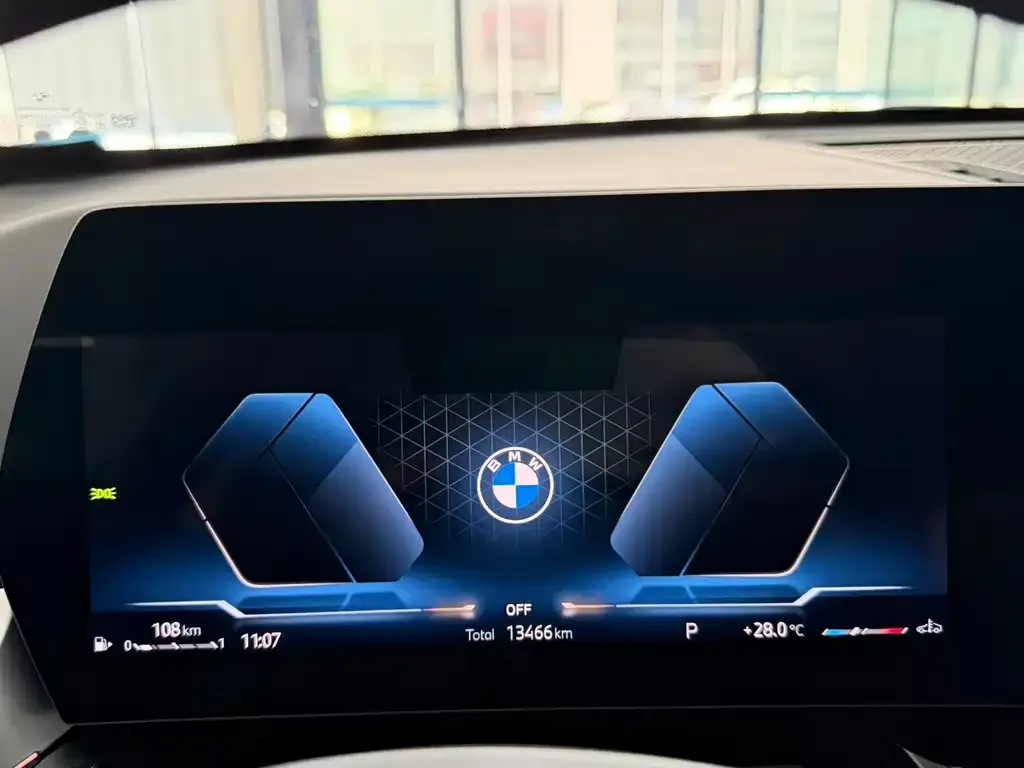 BMW X1 — фото 9