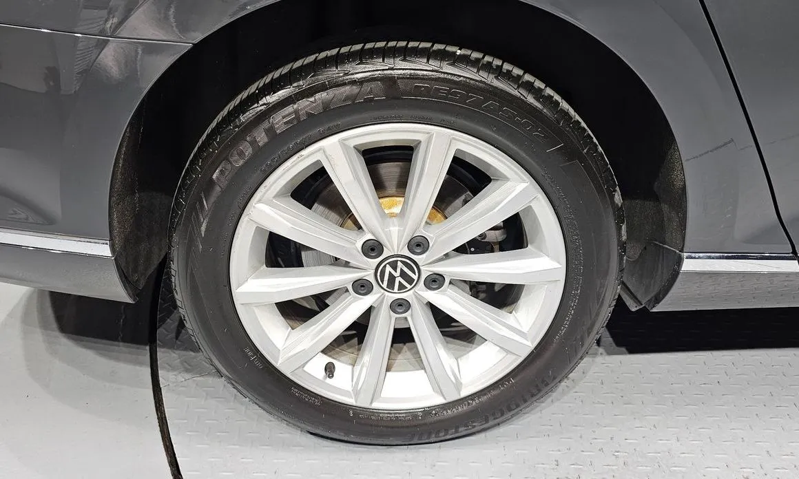 Volkswagen Passat 2021 из KR, фото 8