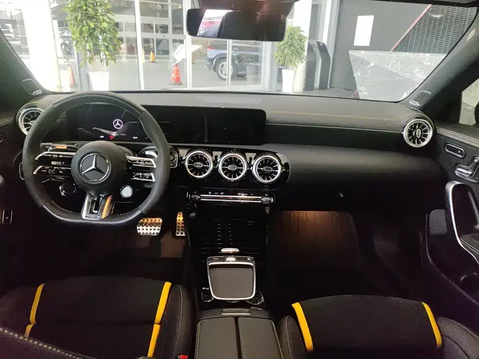 Mercedes-Benz CLA AMG — фото 5