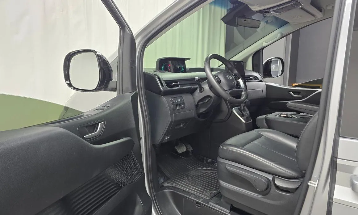 Hyundai Staria 2025 из KR, фото 4