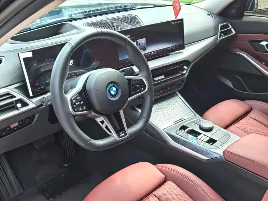 BMW i3 2024 из CN, фото 3