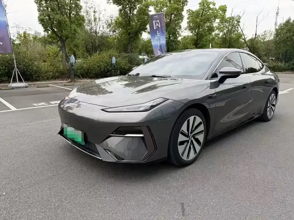 Geely Galaxy E8