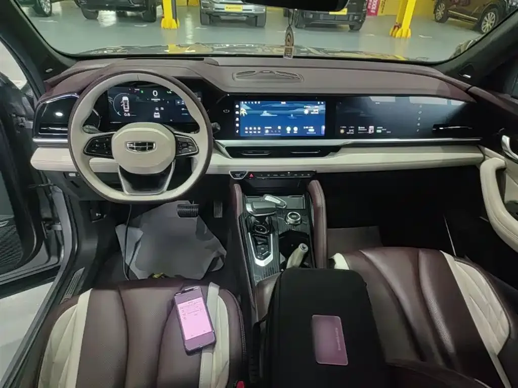 Geely Xingyue L — фото 10