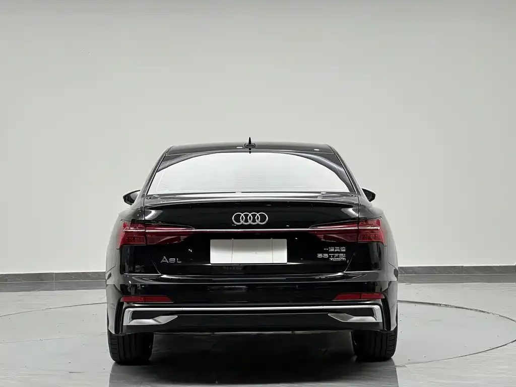 Audi A6L — фото 2